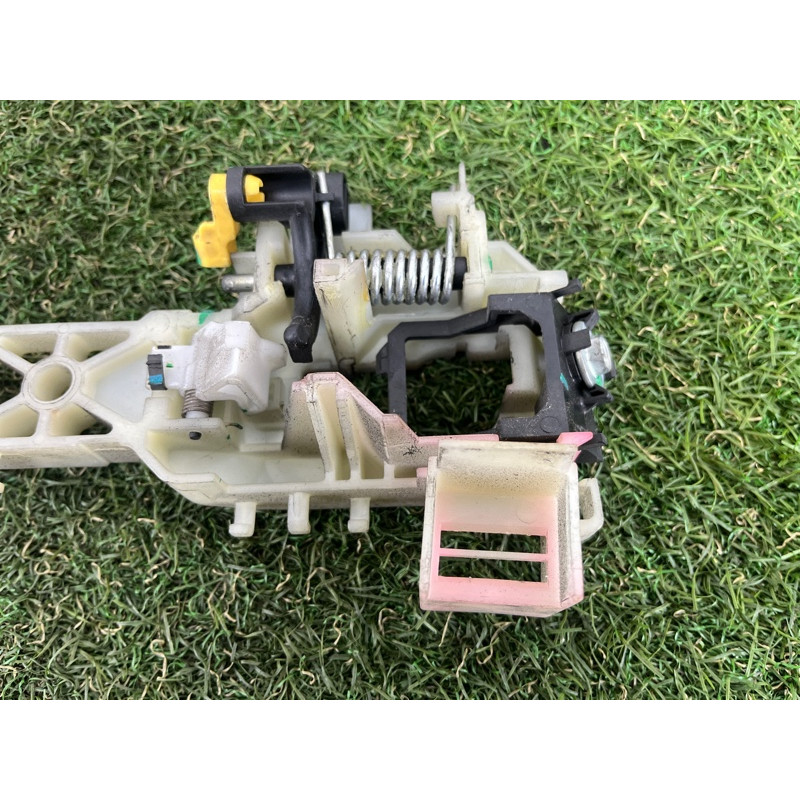 Кронштейн ручки двери (кузов и элементы) Hyundai Santa Fe TM 2019 2.4GDI 82665S1100