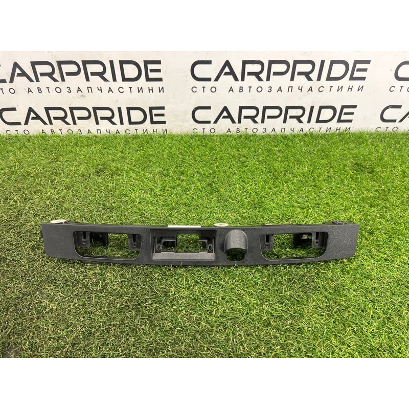 Панель подсветки номера (кузов и элементы) Hyundai Santa Fe TM 2019 2.0 GDi Turbo 92535S2010