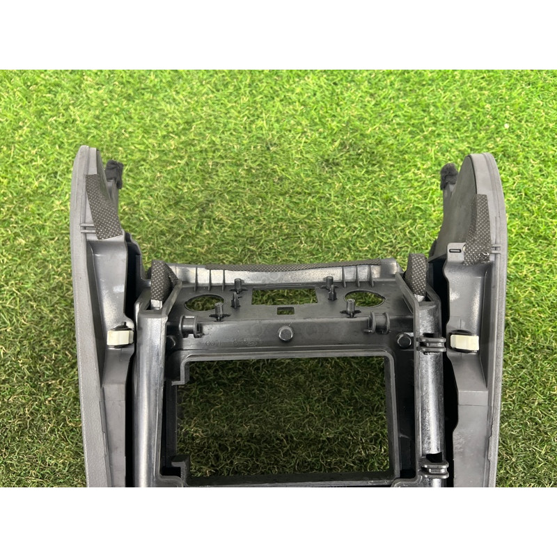 Накладка центральной консоли (салон) Hyundai Ioniq AE 2021 1.6 Hybrid 84616G2000T9Y