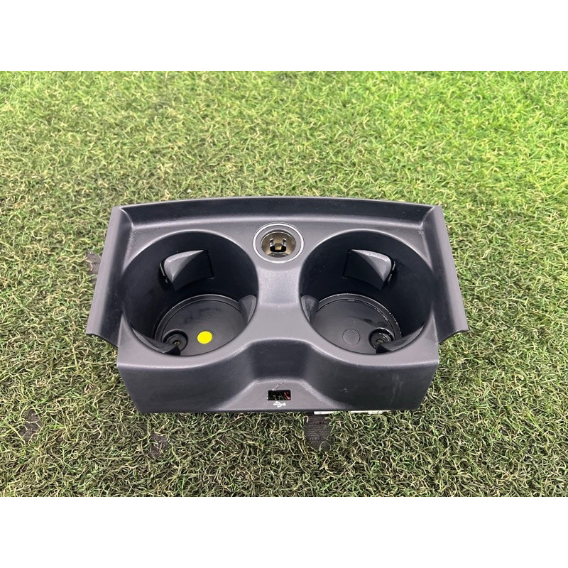 Підстаканник (салон) BMW 5-series G30 2017 2.0 B46B20 51166833813