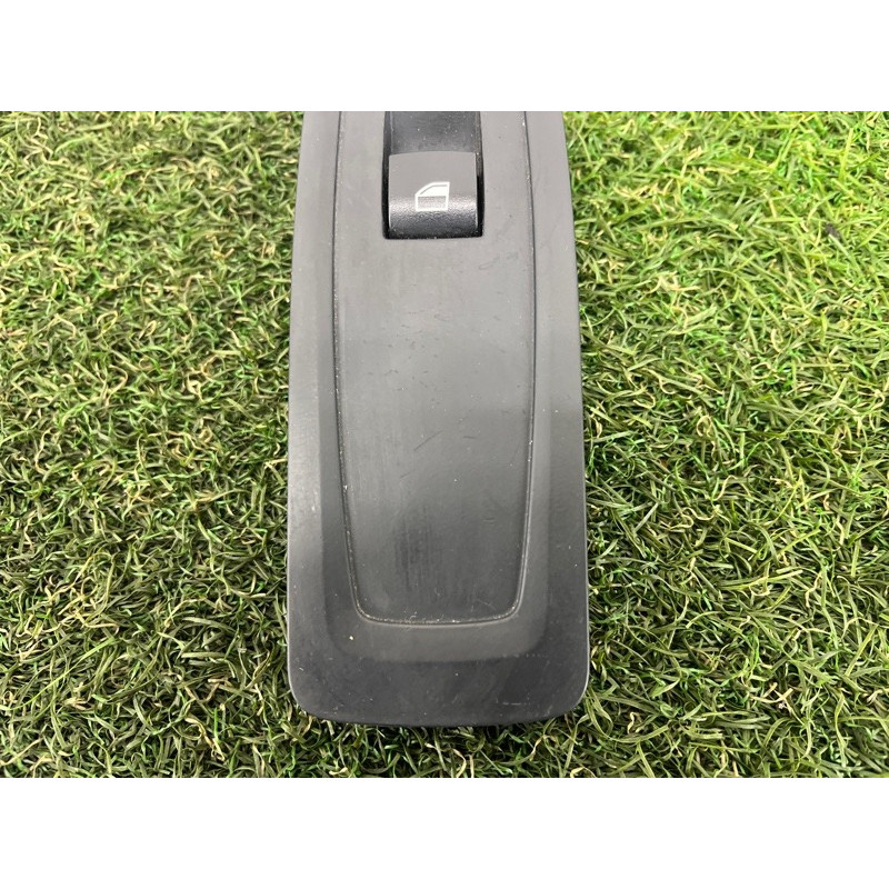 Кнопка стеклоподъемника (электрика / кнопки) BMW 2-series F22 2015 2.0 61319208107