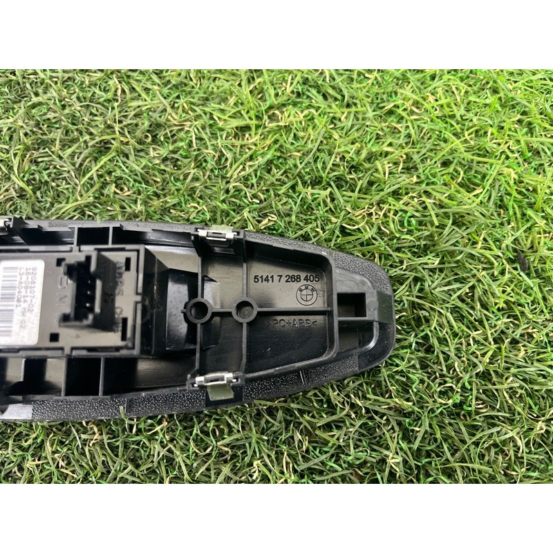 Кнопка стеклоподъемника (электрика / кнопки) BMW 2-series F22 2015 2.0 61319208107