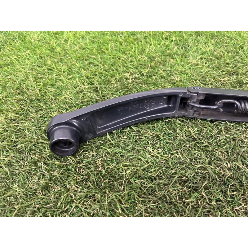 важіль щітки склоочисника (кузов і елементи) Hyundai Santa Fe TM 2019 2.4GDI 98311S1000