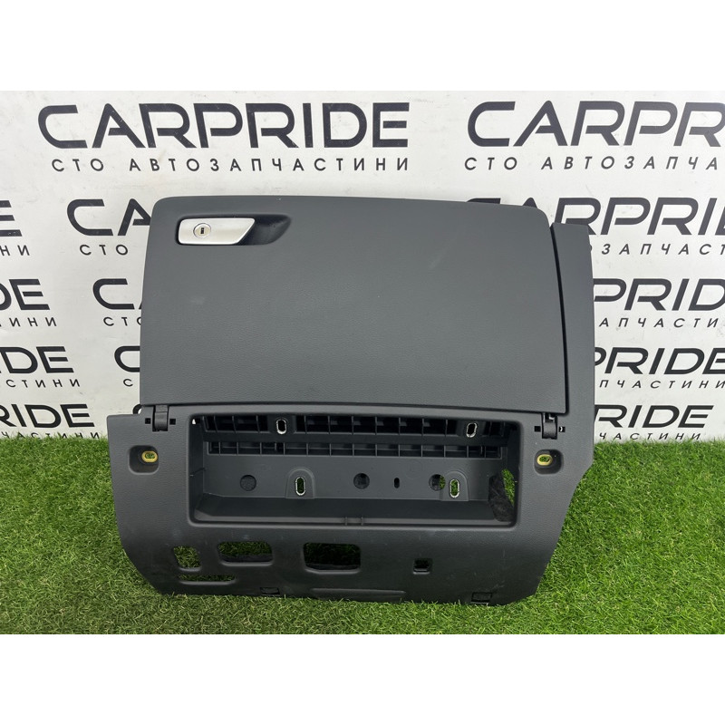 Бардачок (салон) AUDI A3 8V 2018 2.0 CZRA 8V5880302A6PS