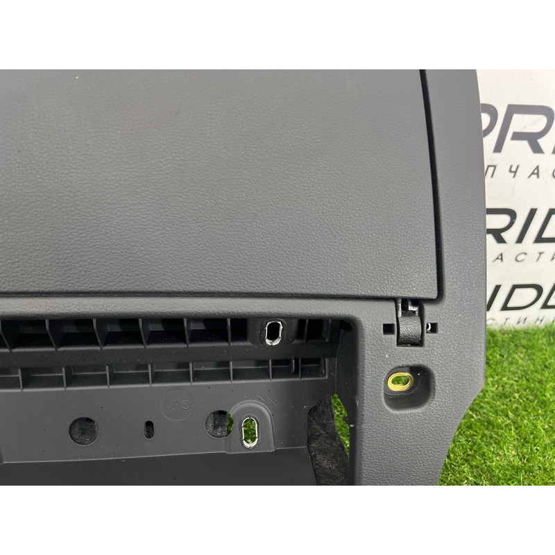 Бардачок (салон) AUDI A3 8V 2018 2.0 CZRA 8V5880302A6PS