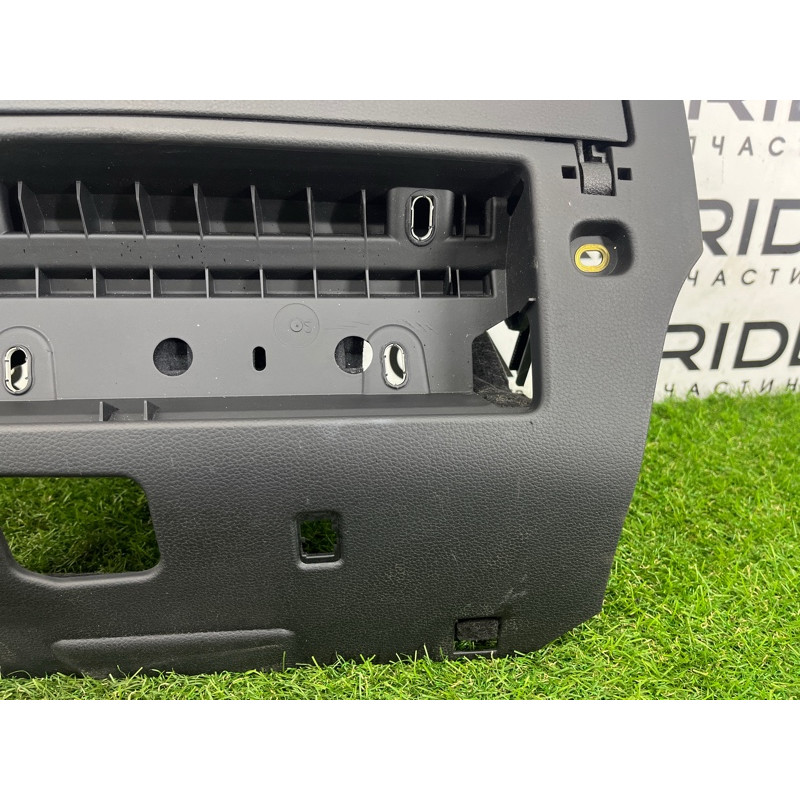 Бардачок (салон) AUDI A3 8V 2018 2.0 CZRA 8V5880302A6PS