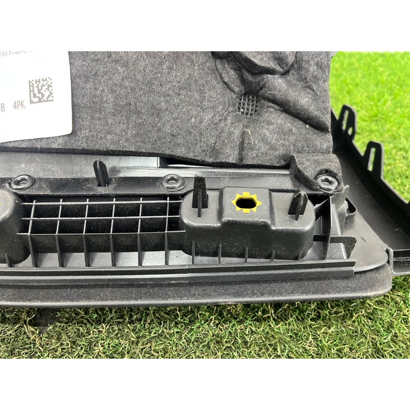 Бардачок (салон) AUDI A3 8V 2018 2.0 CZRA 8V5880302A6PS