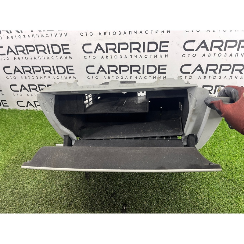 Бардачок (салон) AUDI A3 8V 2015 1.8 8V5880302BC5