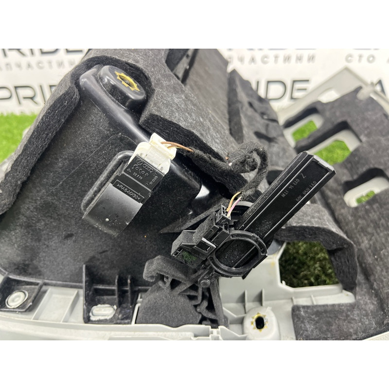 Бардачок (салон) AUDI A3 8V 2015 1.8 8V5880302BC5