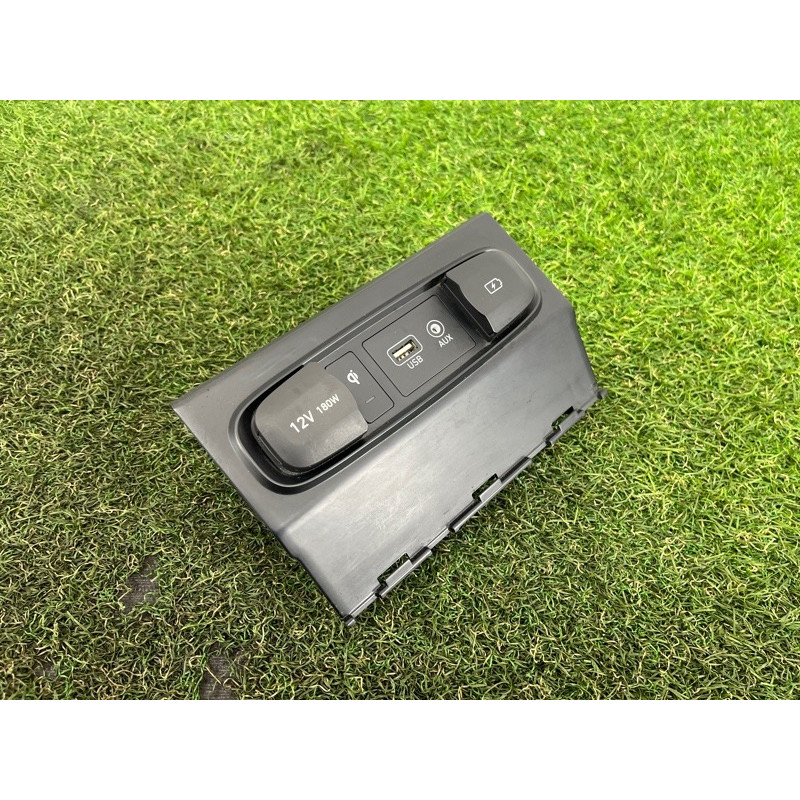 Гнездо USB/AUX (электрика) Hyundai Santa Fe TM 2019 2.0 GDi Turbo 84630S20004X