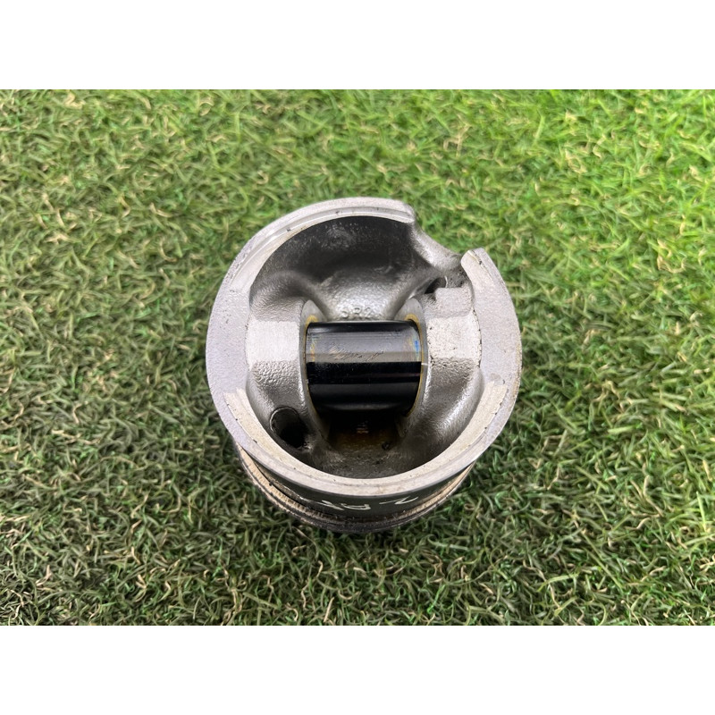 Поршень (двигатель и элементы) Volkswagen Amarok 2H 2012 2.0 tdi 03L107065N001