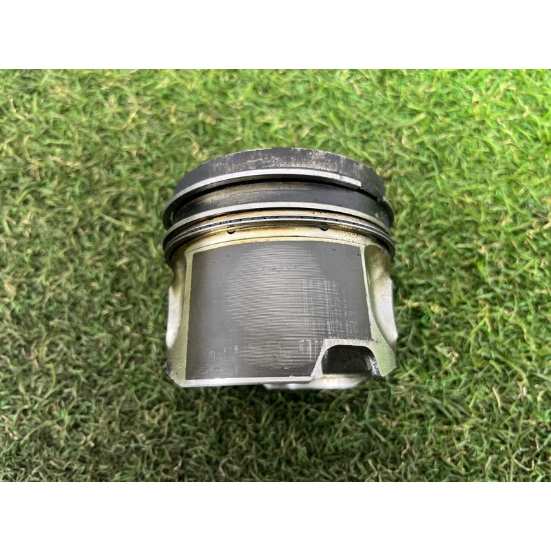 Поршень (двигатель и элементы) Volkswagen Touareg II NF 2013 3.0 059107065FD
