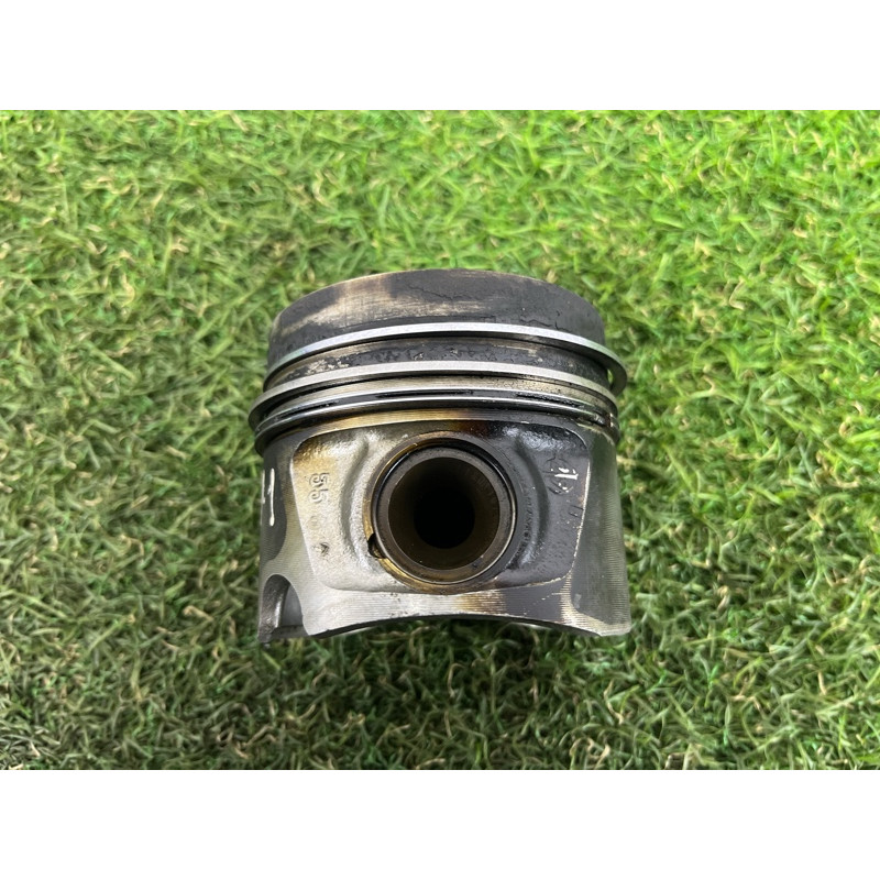 Поршень (двигатель и элементы) Volkswagen Amarok 2H 2012 2.0 tdi 03L107065N001