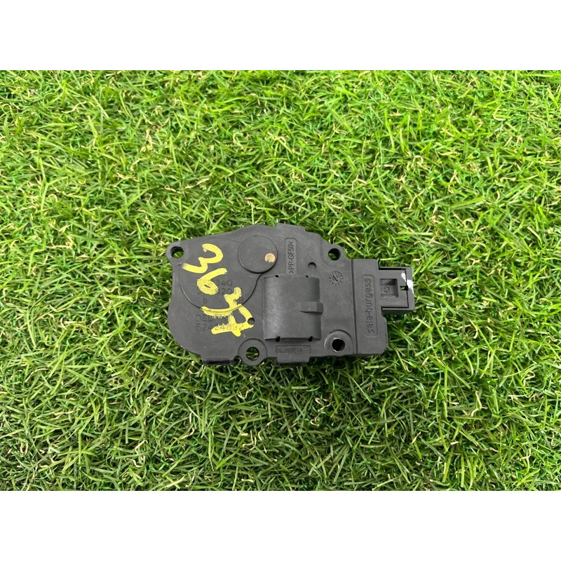 Привод заслонки отопителя (отопление и кондиционирование) Volkswagen Touareg NF 2012 3.0 7P0907511
