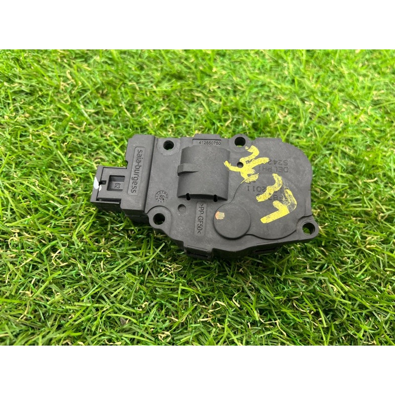 Привод заслонки отопителя (отопление и кондиционирование) Volkswagen Touareg NF 2012 3.0 7P0907511