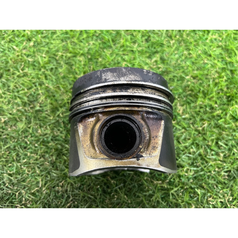 Поршень (двигатель и элементы) Volkswagen Amarok 2H 2012 2.0 tdi 03L107065N001