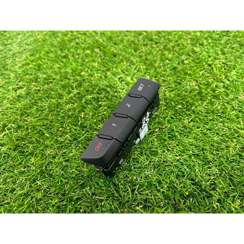 Кнопка памяти сидения (электрика / кнопки) AUDI Q5 8R 2012 3.2 CALB 8R0959769V10