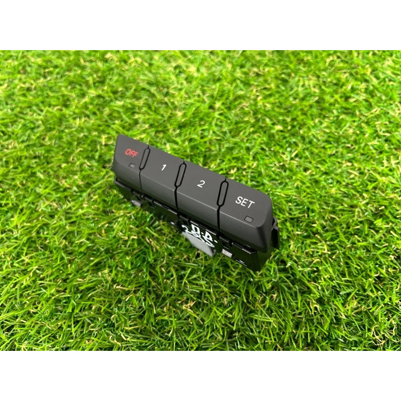 Кнопка памяти сидения (электрика / кнопки) AUDI Q5 8R 2012 3.2 CALB 8R0959769V10