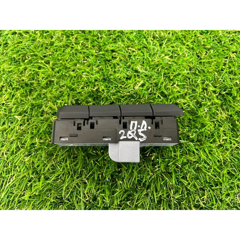 Кнопка памяти сидения (электрика / кнопки) AUDI Q5 8R 2012 3.2 CALB 8R0959769V10