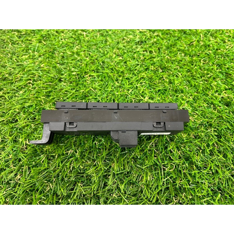 Кнопка памяти сидения (электрика / кнопки) Volkswagen Touareg NF 2012 3.0 7P1959769A