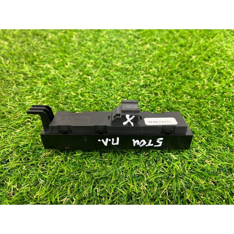 Кнопка памяти сидения (электрика / кнопки) Volkswagen Touareg NF 2012 3.0 7P1959769A