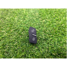 Кнопка блокировки центрального замка