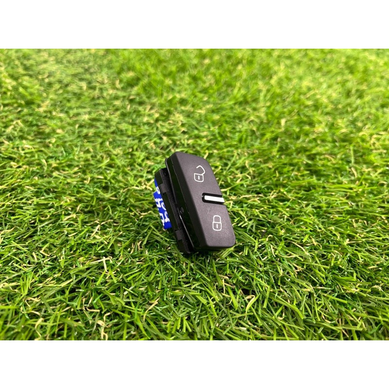 Кнопка блокировки центрального замка (электрика / кнопки) Volkswagen Touareg NF 2012 3.0 7P6962126A