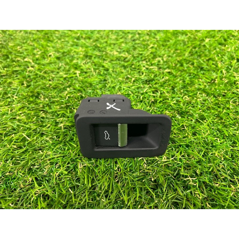 Кнопка открывания крышки багажника (электрика / кнопки) AUDI A4 B9 2017 2.0 4M0959831A5PR