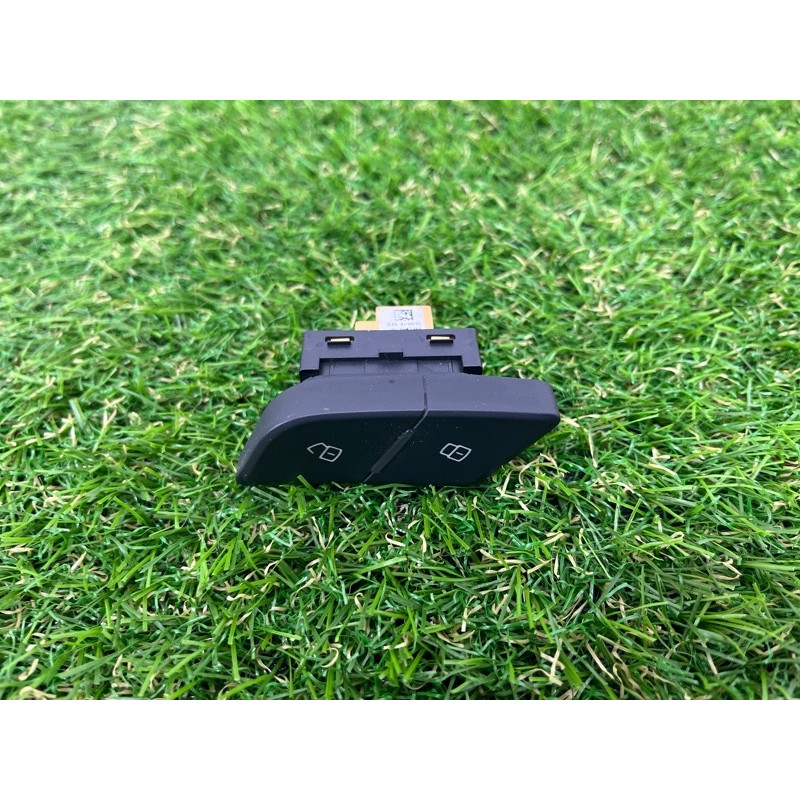 Кнопка блокировки центрального замка (электрика / кнопки) AUDI A4 B9 2017 2.0 8W19621075PR