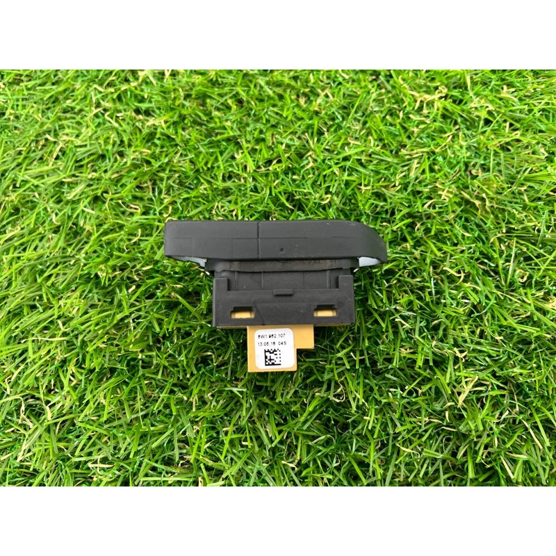 Кнопка блокировки центрального замка (электрика / кнопки) AUDI A4 B9 2017 2.0 8W19621075PR