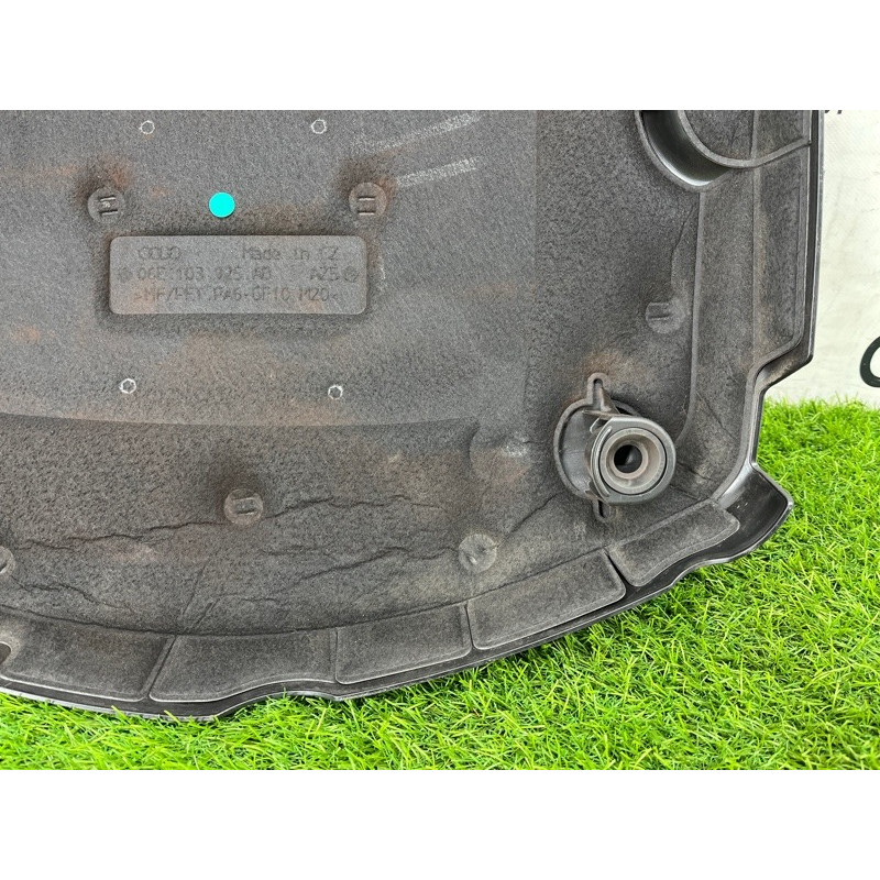 Декоративная крышка двигателя (двигатель и элементы) AUDI Q7 4M 2018 3.0 TFSi 06E103925AB