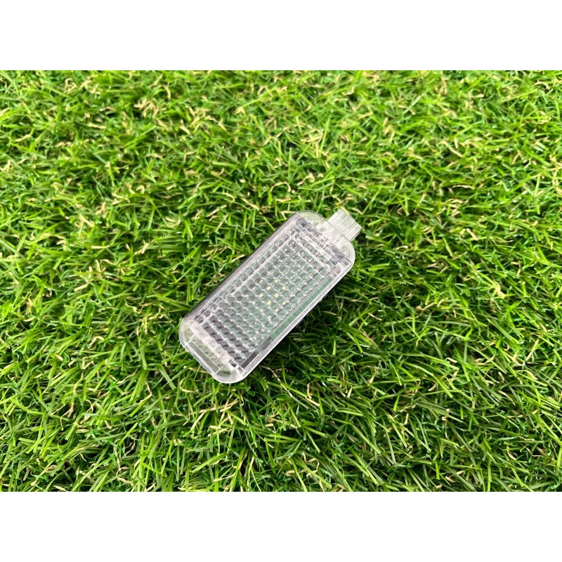 Плафон карты двери (электрика) AUDI A4 B9 2017 2.0 4E0947415