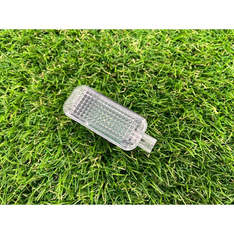 Плафон карты двери (электрика) AUDI A4 B9 2017 2.0 4E0947415