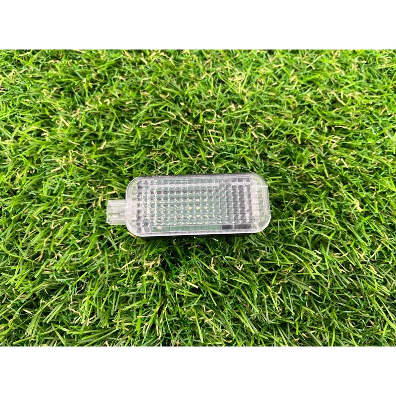 Плафон карты двери (электрика) AUDI A4 B9 2017 2.0 4E0947415