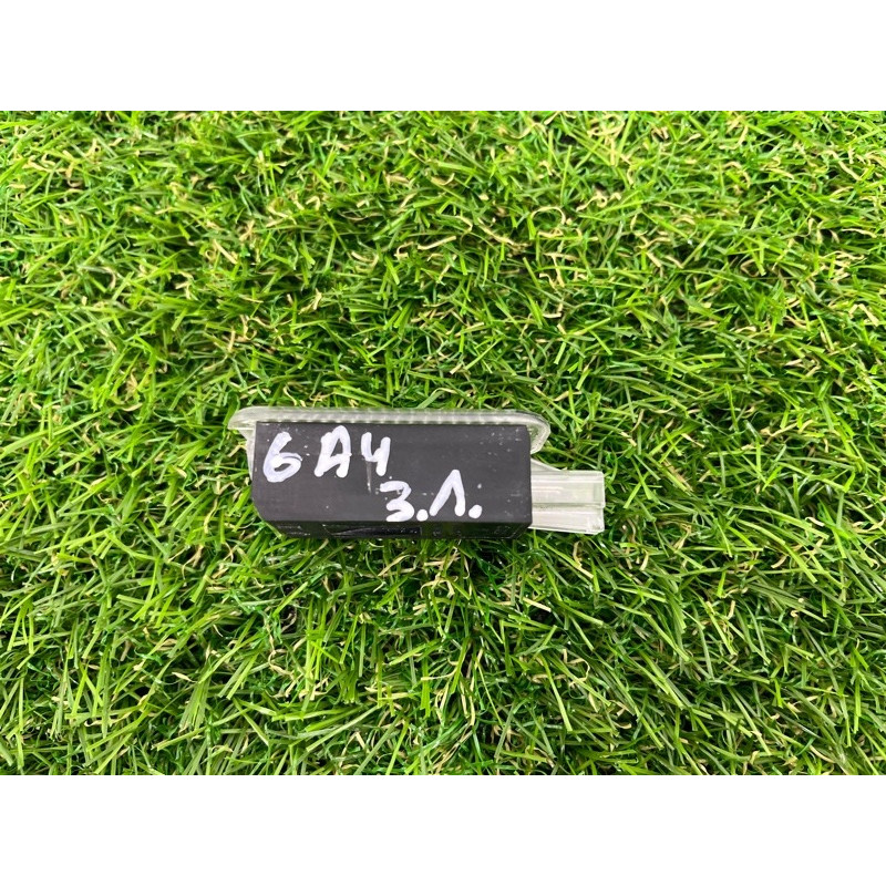 Плафон карты двери (электрика) AUDI A4 B9 2017 2.0 4E0947415