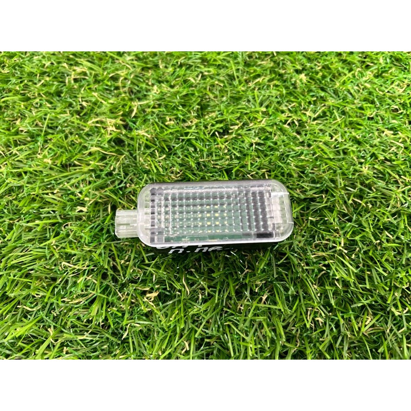 Плафон карты двери (электрика) AUDI A4 B9 2017 2.0 4E0947415