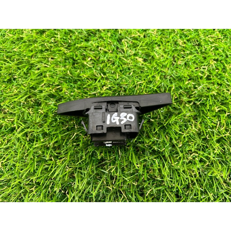 Кнопка блокування центрального замка (електрика / кнопки) BMW 5-series G30 2017 2.0 B46B20 61319860545