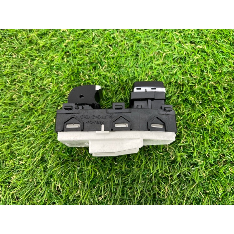 Кнопка стеклоподъемника (электрика / кнопки) Hyundai Santa Fe TM 2019 2.0 GDi Turbo 93581S1000NNB