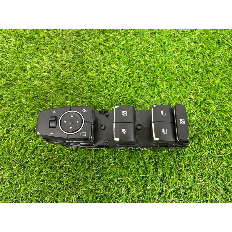 Блок кнопок стеклоподъемников (электрика / кнопки) Hyundai Santa Fe TM 2019 2.4GDI 93571S1140NNB