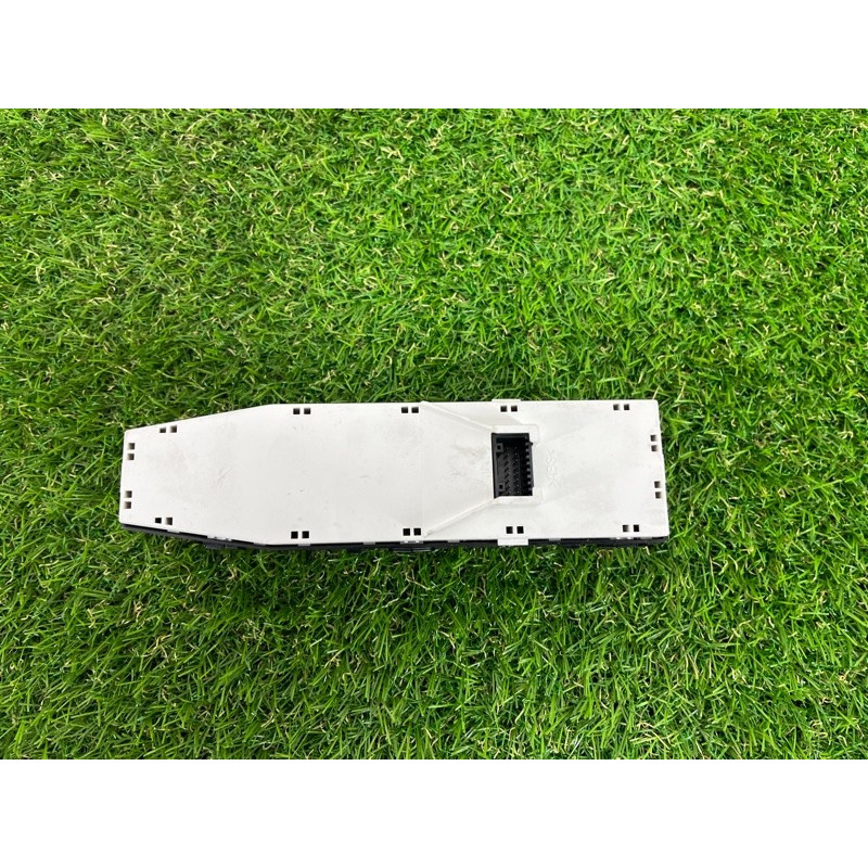 Блок кнопок стеклоподъемников (электрика / кнопки) Hyundai Santa Fe TM 2019 2.4GDI 93571S1140NNB