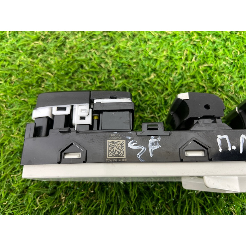 Блок кнопок стеклоподъемников (электрика / кнопки) Hyundai Santa Fe TM 2019 2.4GDI 93571S1140NNB