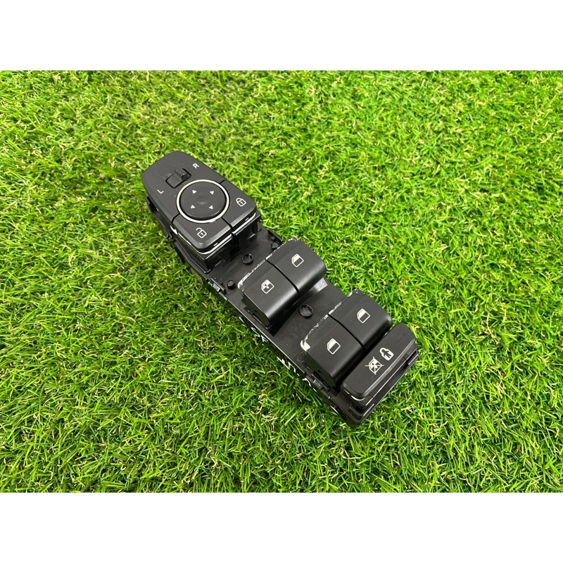 Блок кнопок стеклоподъемников (электрика / кнопки) Hyundai Santa Fe TM 2019 2.4GDI 93571S1050NNB