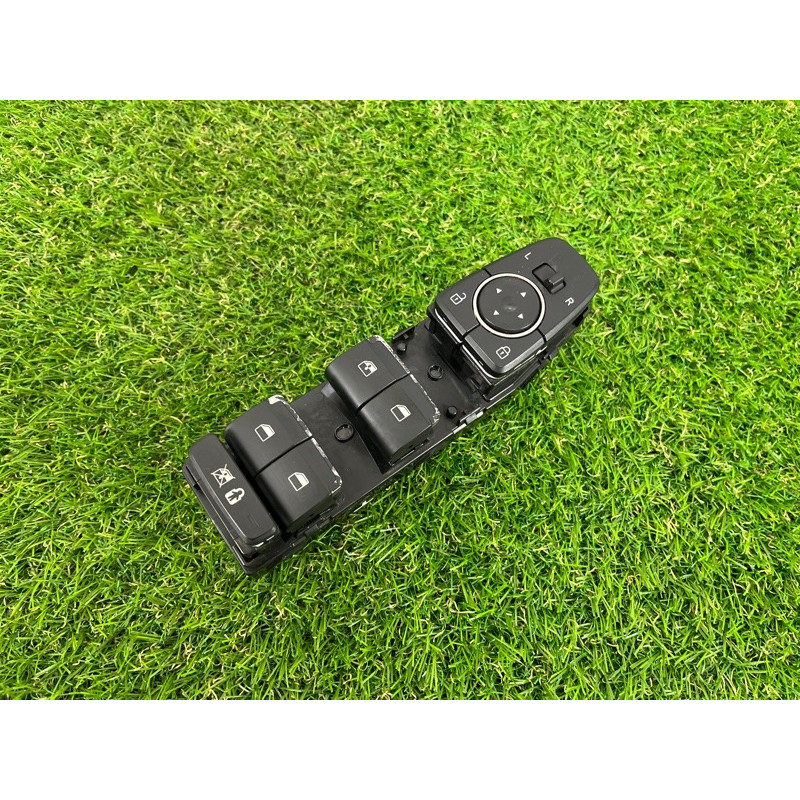 Блок кнопок стеклоподъемников (электрика / кнопки) Hyundai Santa Fe TM 2019 2.4GDI 93571S1050NNB