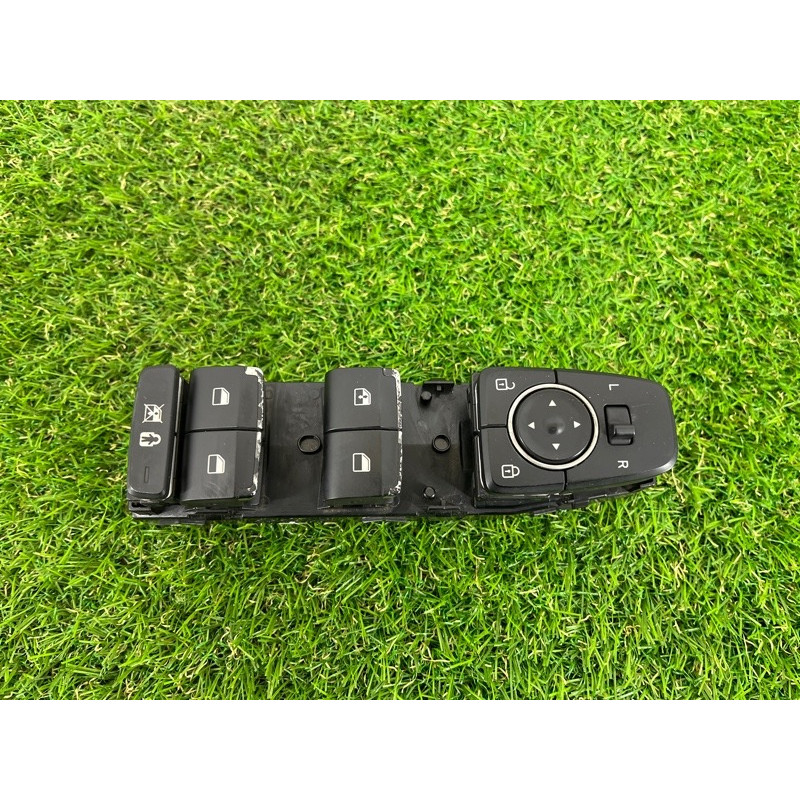 Блок кнопок стеклоподъемников (электрика / кнопки) Hyundai Santa Fe TM 2019 2.4GDI 93571S1050NNB