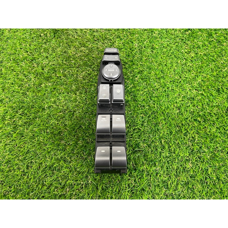 Блок кнопок стеклоподъемников (электрика / кнопки) Hyundai Ioniq AE 2021 1.6 Hybrid 93570G2110MGS