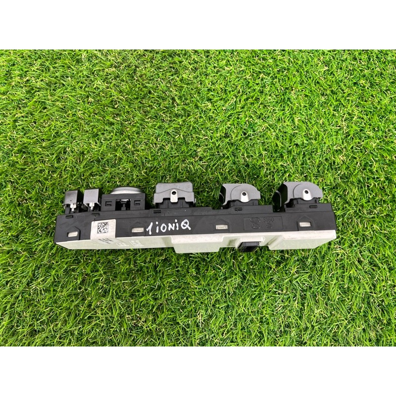 Блок кнопок стеклоподъемников (электрика / кнопки) Hyundai Ioniq AE 2021 1.6 Hybrid 93570G2110MGS