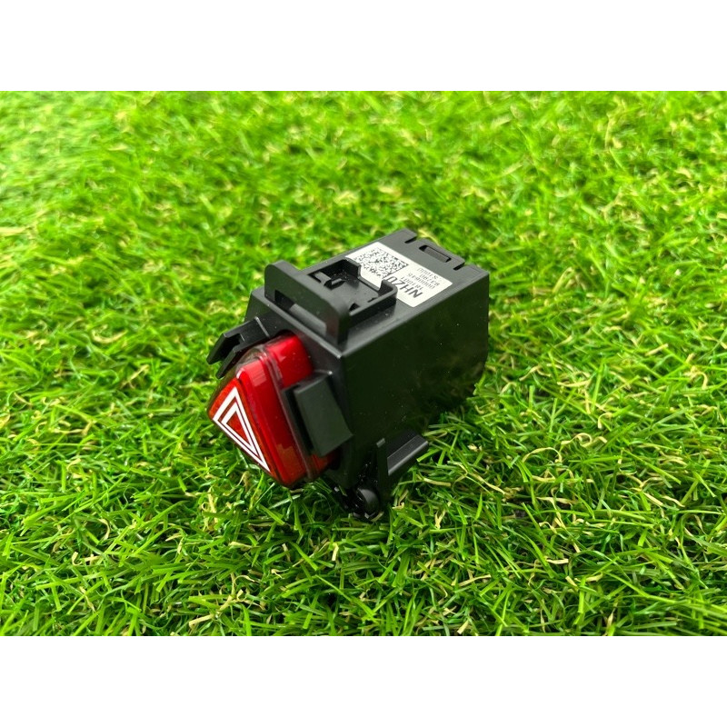 Кнопка аварийной сигнализации (электрика / кнопки) Hyundai Santa Fe TM 2019 2.4GDI 93790S1000