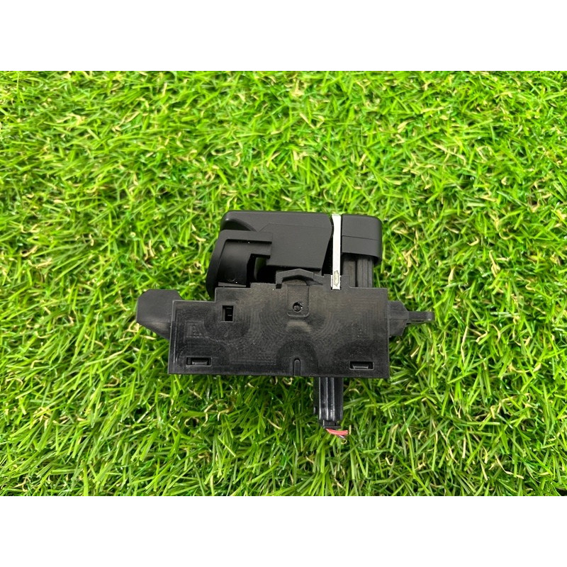 Кнопка стоянкового гальма (електрика / кнопки) BMW 5-series G30 2017 2.0 B46B20 61319109311