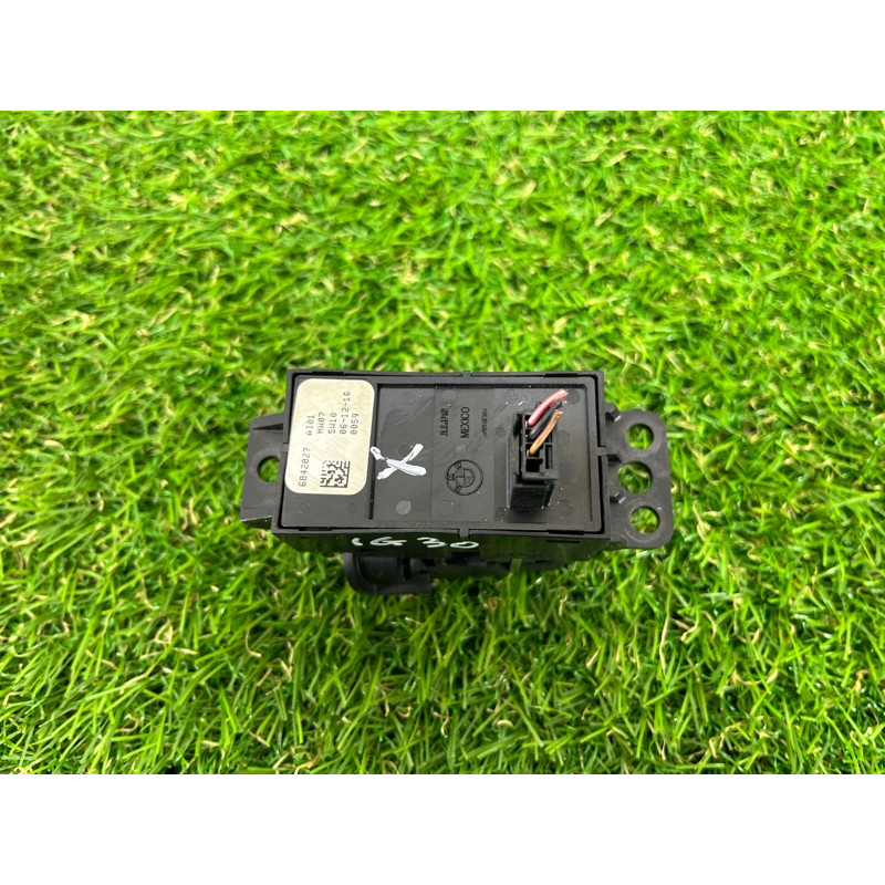 Кнопка стоянкового гальма (електрика / кнопки) BMW 5-series G30 2017 2.0 B46B20 61319109311