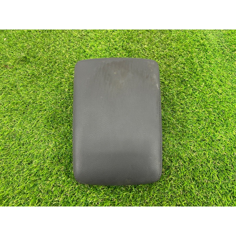 Крышка подлокотника (салон) AUDI A4 B9 2017 2.0 8W0864207H38M